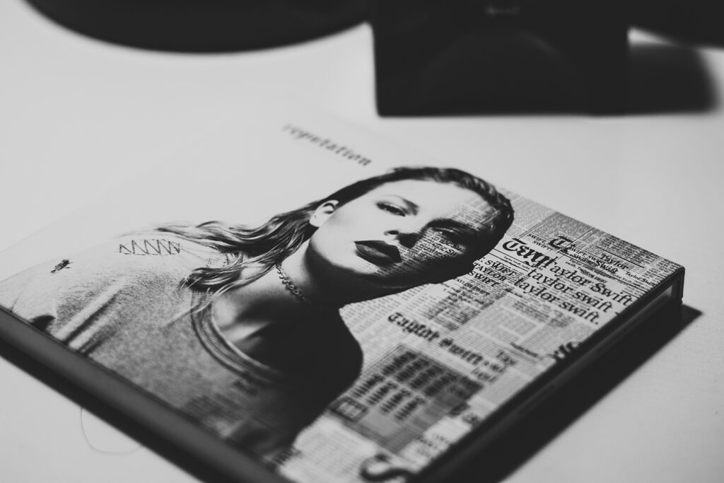 The Rise and Success of Taylor Swift: From Country Star to Global Icon