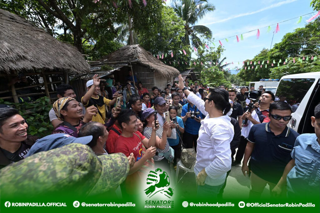 Sen. Robin Vows Farm-to-Market Roads, Added Rights for Mangyans