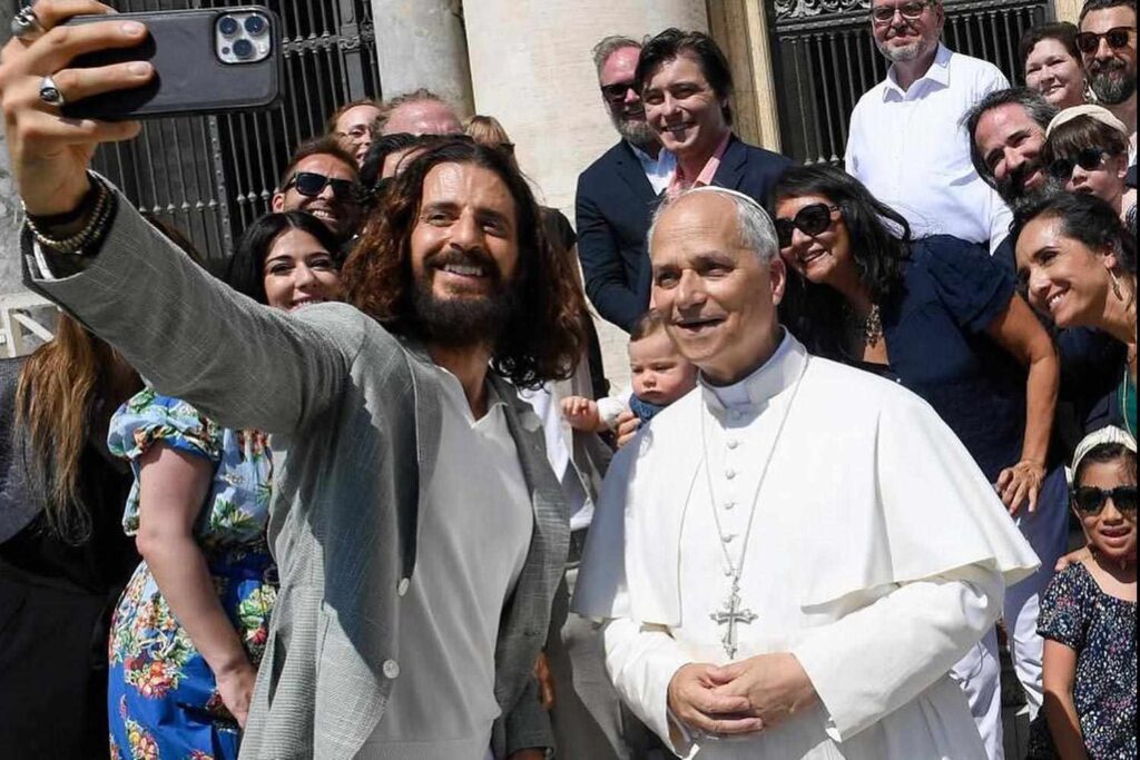 ‘The Chosen’ Star Jonathan Roumie Meets Pope Leo XIV at the Vatican