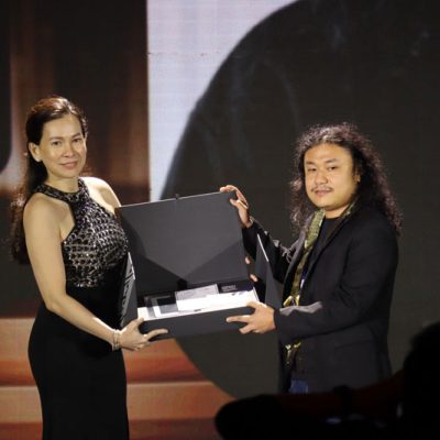 Blockchain champion